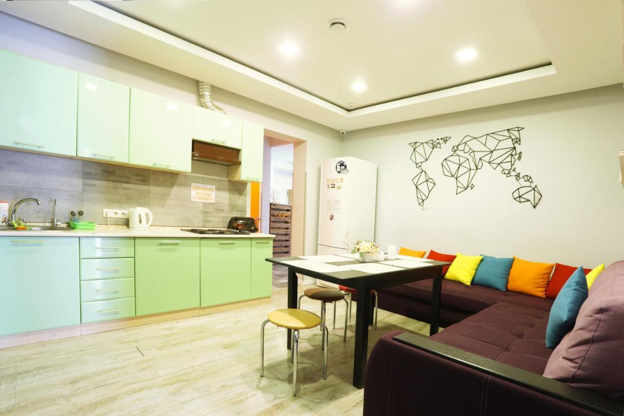 Light Life Hostel Kiew Exterior foto