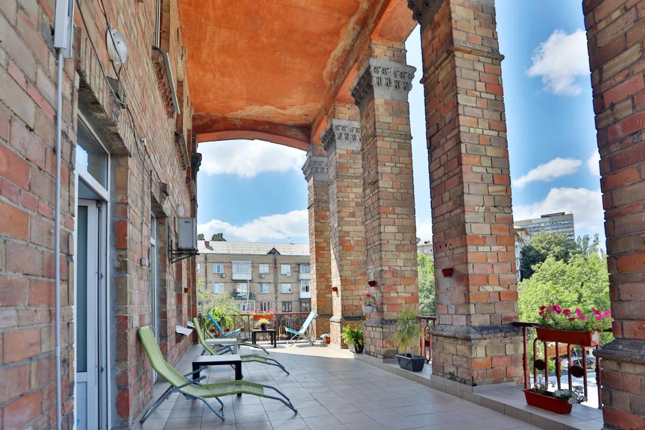 Light Life Hostel Kiew Exterior foto